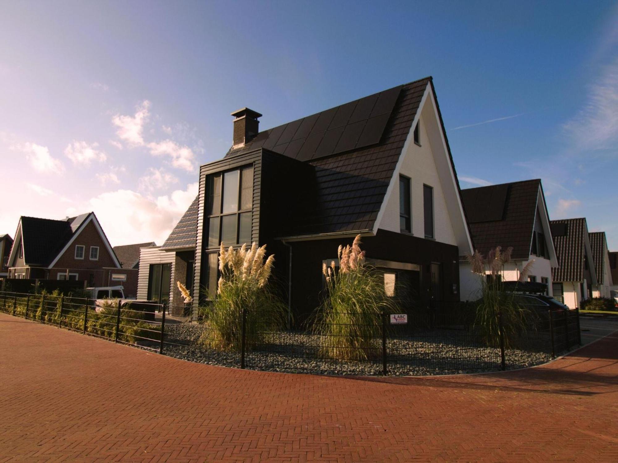 Peaceful Villa On The Water In Stavoren Extérieur photo
